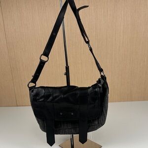 Stylish Black Dekine